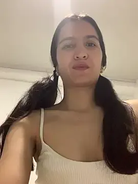 LoraClay – webcam model profile photo Image 2