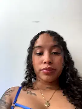 Megu_Melon – webcam model profile photo Image 8