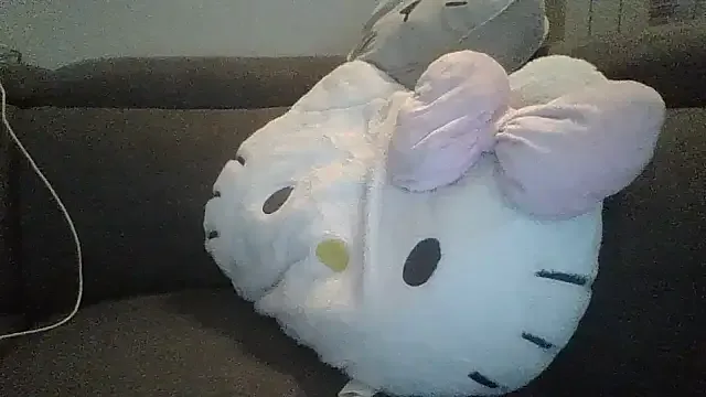 _Alicee_1 – webcam model profile photo Image 5