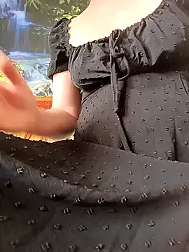 AngelineDivinne – webcam model profile photo Image 6