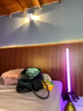 roouse – webcam model profile photo Image 13