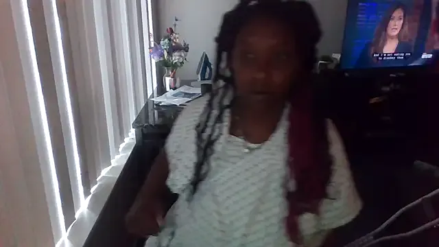 PumaShyXD – webcam model profile photo Image 4
