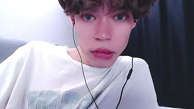 maataaan – webcam model profile photo Image 11