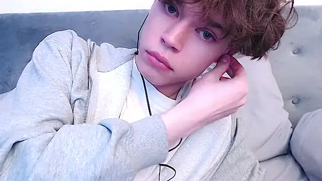 maataaan – webcam model profile photo Image 2