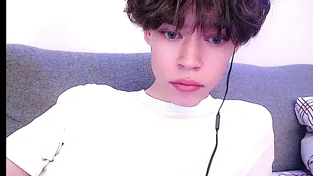 maataaan – webcam model profile photo Image 4