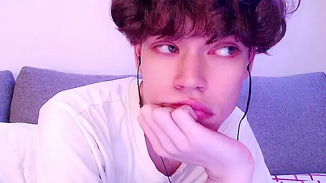 maataaan – webcam model profile photo Image 6