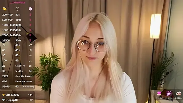 Stephania – webcam model profile photo Image 16