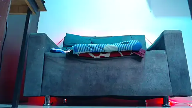 hana-08787- – webcam model profile photo Image 12