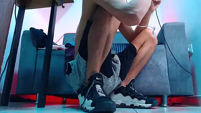 hana-08787- – webcam model profile photo Image 7