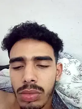 Awesomelusty – webcam model profile photo Image 7