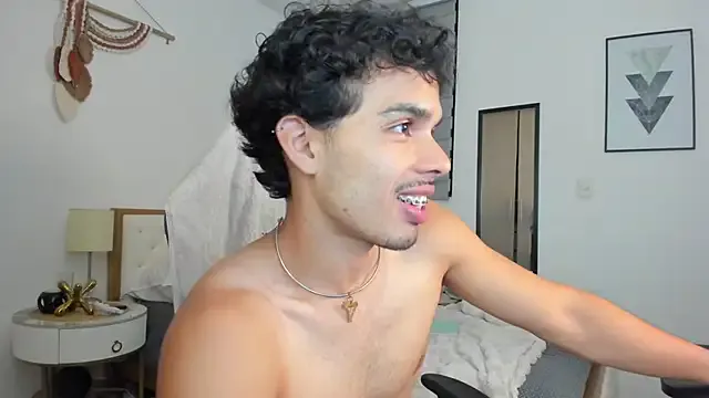 NANA_7 – webcam model profile photo Image 12