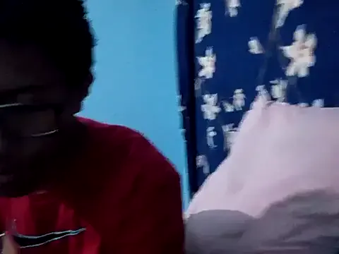 NANA_7 – webcam model profile photo Image 8