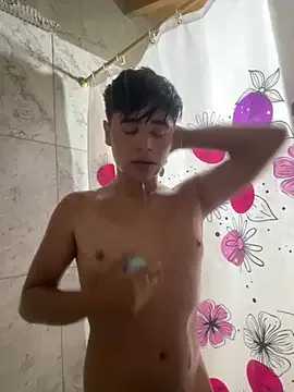  – webcam model profile photo Image 5