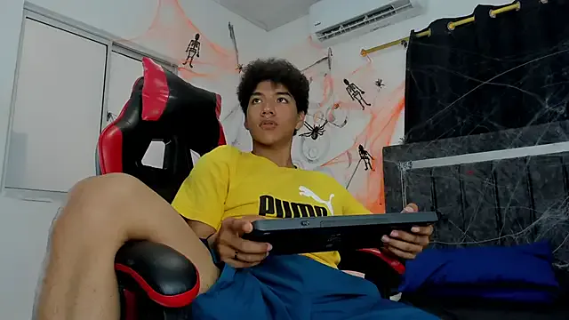 yuuki8910 – webcam model profile photo Image 2