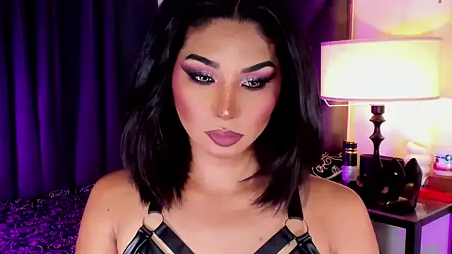 Family02 – webcam model profile photo Image 12