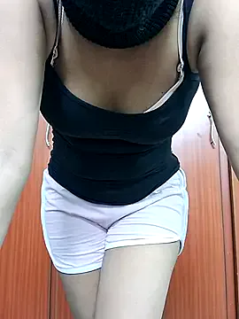  – webcam model profile photo Image 15