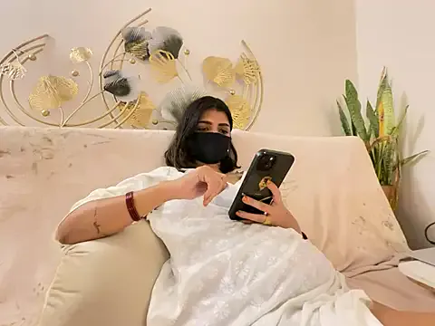 MaYaa__11 Image 3