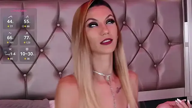 zui_lu – webcam model profile photo Image 11