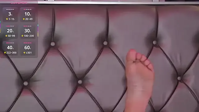 zui_lu – webcam model profile photo Image 2