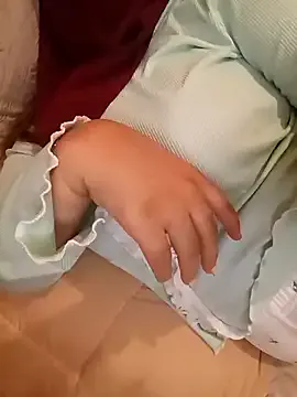 its_amesha – webcam model profile photo Image 5