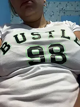 roouse – webcam model profile photo Image 10