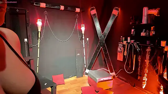 Mazmorra_PunishmentBDSM cam model