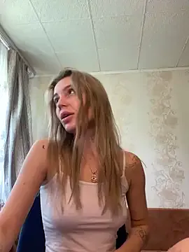 IvettePrice – webcam model profile photo Image 6