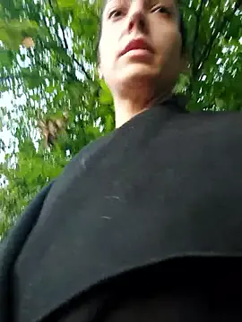 Yui-Ch – webcam model profile photo Image 2