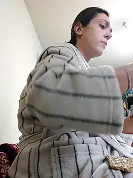 Yui-Ch – webcam model profile photo Image 8