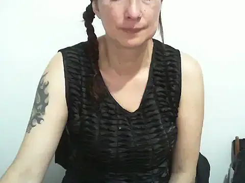 Sofiyaa_39 – webcam model profile photo Image 10