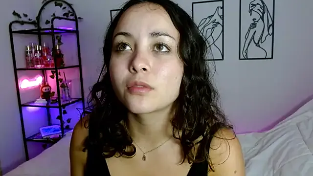 Queen_sofiyaa – webcam model profile photo Image 12