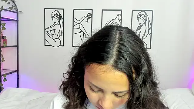 Queen_sofiyaa – webcam model profile photo Image 13