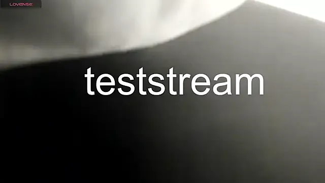 KaraLux – webcam model profile photo Image 4