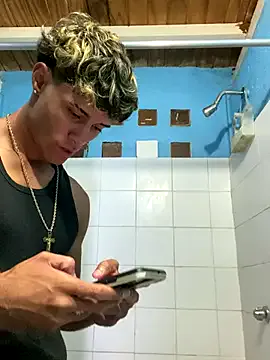 Blasian_Sex98 – webcam model profile photo Image 9