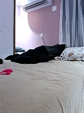 JulcyPeach – webcam model profile photo Image 6