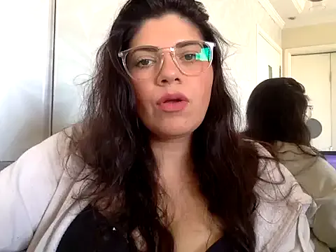 KaliWalker – webcam model profile photo Image 3