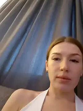 newMichelle – webcam model profile photo Image 14