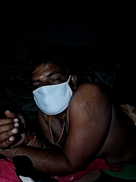 roouse – webcam model profile photo Image 16