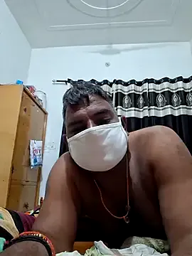 roouse – webcam model profile photo Image 17