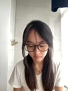 charlotte_stevenss_ – webcam model profile photo Image 12