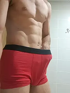 roouse – webcam model profile photo Image 8