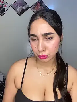 maataaan – webcam model profile photo Image 6