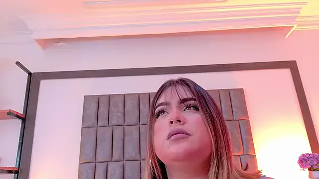 Yui-Ch – webcam model profile photo Image 10