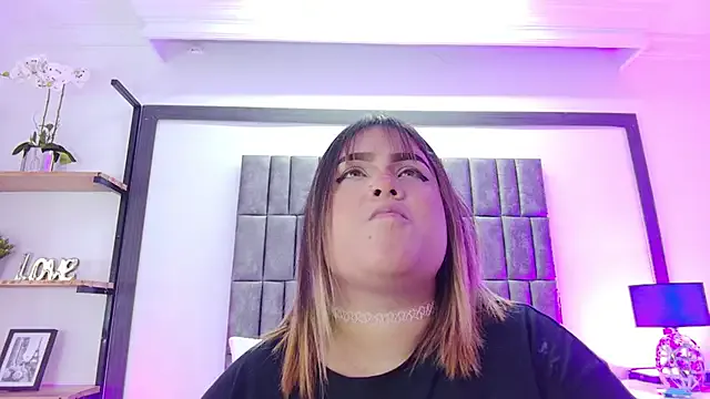 Yui-Ch – webcam model profile photo Image 4