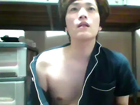  – webcam model profile photo Image 4