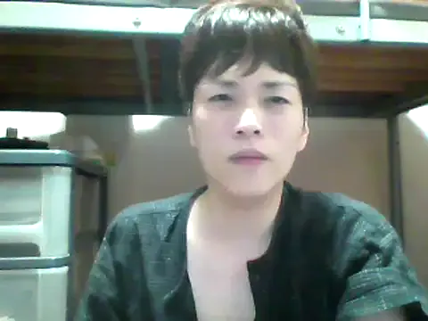  – webcam model profile photo Image 9