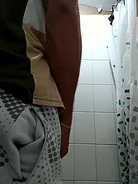 Chamari075 – webcam model profile photo Image 4