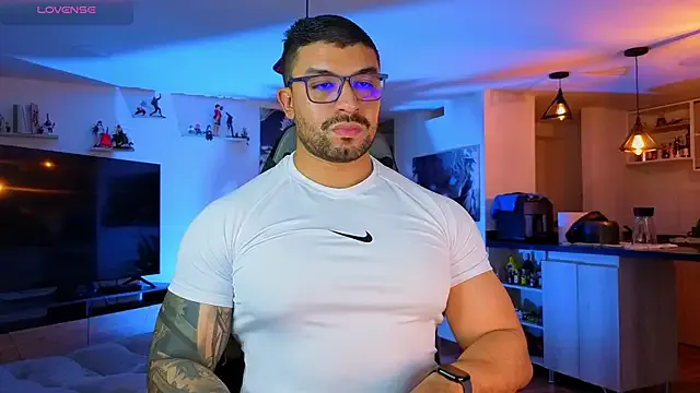 zui_lu – webcam model profile photo Image 16