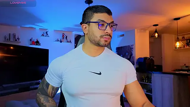 zui_lu – webcam model profile photo Image 18