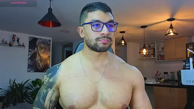 zui_lu – webcam model profile photo Image 2